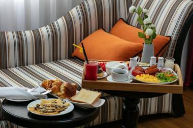 Kén Hotel by Connek