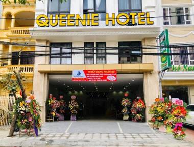 Queenie Hotel - Freyza Hotels