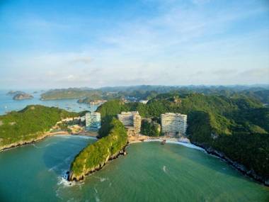 Flamingo Cat Ba Beach Resort