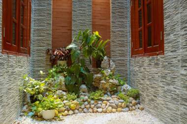 NAM CẦN THƠ HOTEL