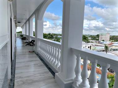 Khách sạn Thuận Phát