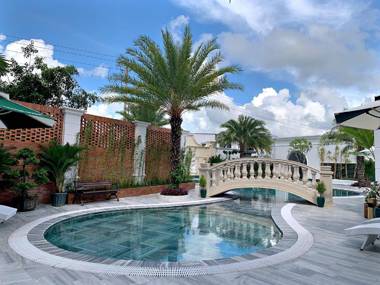 Khách sạn Thuận Phát