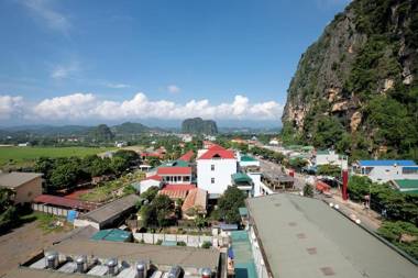 Hùng Mạnh Plaza Hotel