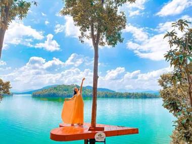 PHU NINH LAKE RESORT & SPA ECOTOURISM