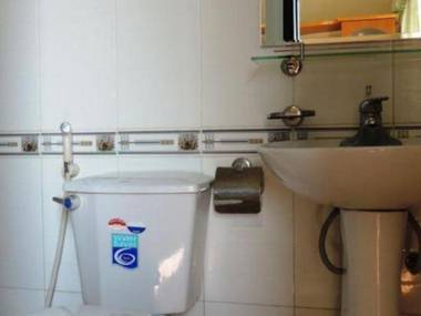 An Hung Lakeview Hotel