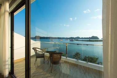 Sun Bay Tuan Chau Hotel