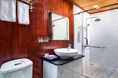 Lavender Elegance Cruises