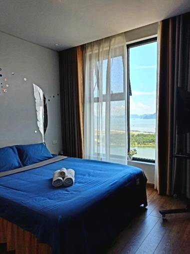 Ha Long Bay View Studio