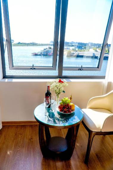 GOLDEN LOTUS TUAN CHAU