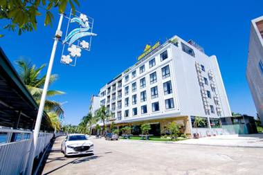 GOLDEN LOTUS TUAN CHAU