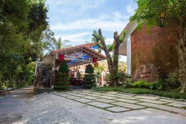 Little Garden Bungalow