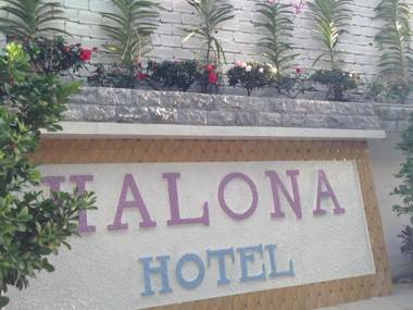 Halona Hotel
