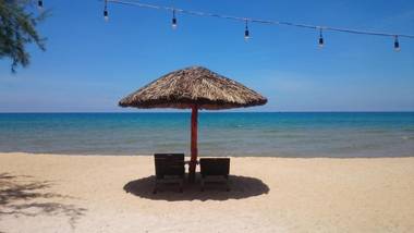 Kosmos Phu Quoc Apart Hotel