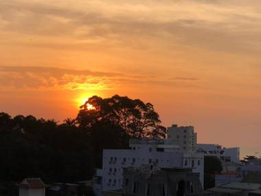 Khách sạn Tuyết Hiển