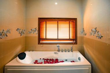 Caesar Phu Quoc Hotel