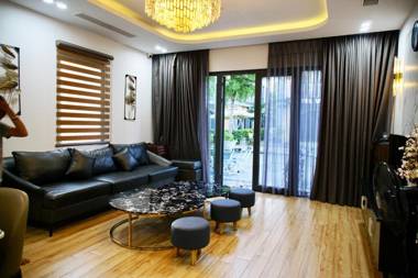 5BR Duplex Villa by the beach