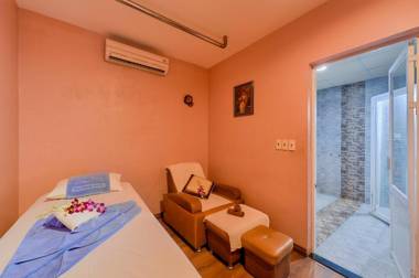 Sea Pearl Cat Ba Hotel