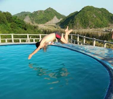 Cat Ba Mountain View