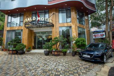 Emerald Hotel Cat Ba