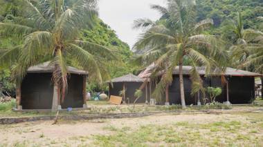 Tung Thu Beach Bungalow