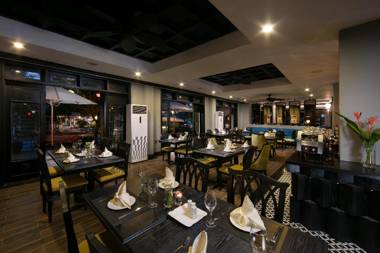 CAT BA ROSALIA HOTEL