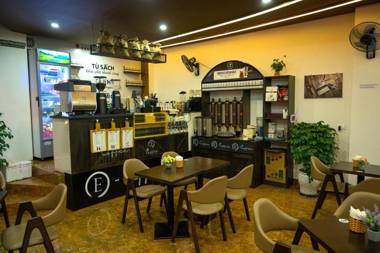 Khách sạn Hoàng Yến