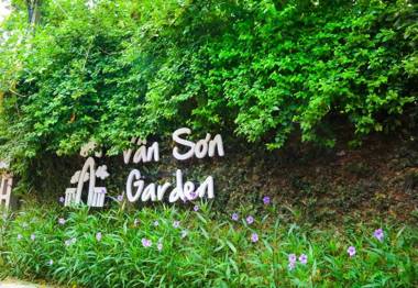 Van Son Garden - HomeStay