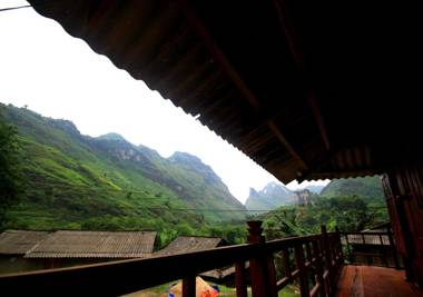 Du Gia NaLien View Homestay