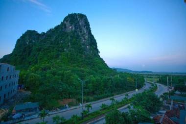 Co Cuc Hotel - Hostel