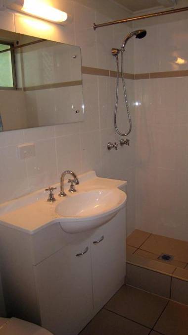 Coral Motel & Apartments