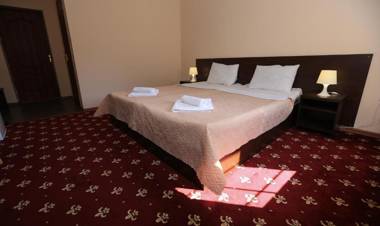 Hotel Nikopoli on Vodopadnaya 2