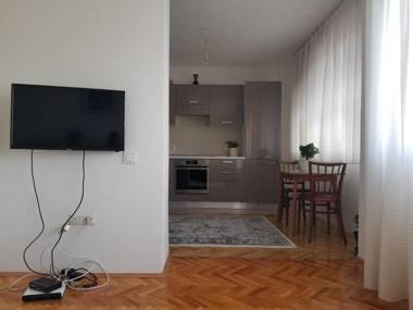 Super Central & Panoramic - Leo's Apartment