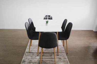 Sunflower Apartments