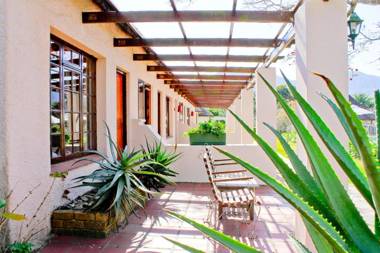 Eight Bells Mountain Inn