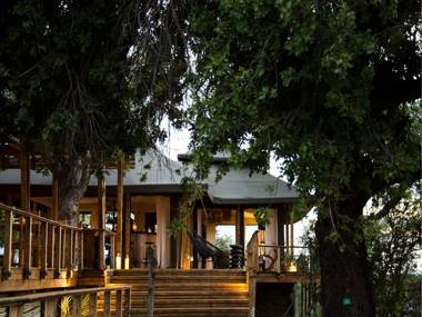 Simbavati Hilltop Lodge