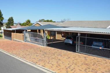 De Helling Self Catering