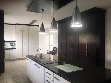 Sea Whisper Guest House & Self Catering