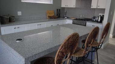 Waterside Living CAN05