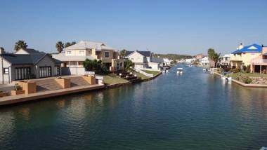 Waterside Living CAN05