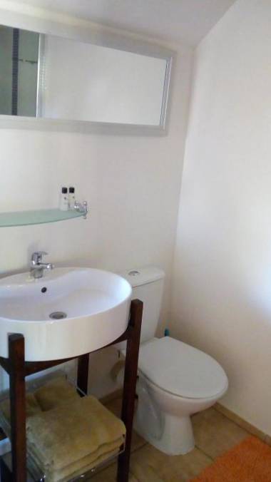 Golden Candle Guest House