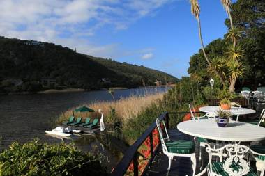 Moontide Riverside Lodge