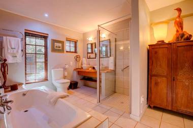 Moontide Riverside Lodge