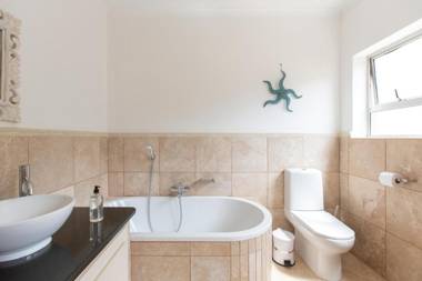 Infinity Blue Luxury Accommodation