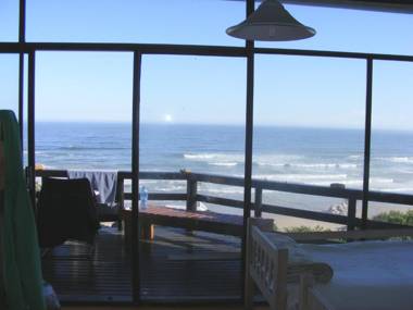 Wilderness Beach House Backpackers Lodge