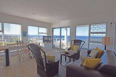 Apartment Dolphin House