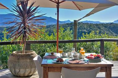 Hog Hollow Country Lodge