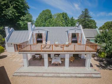 Aan de Oever Guesthouse