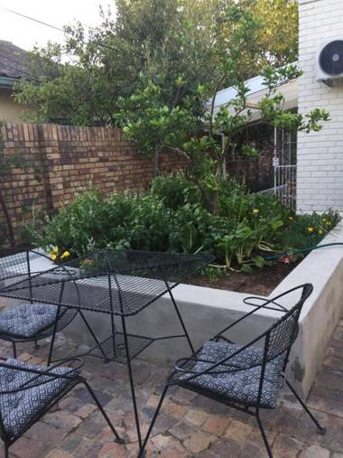 Courtyard Studios (with air conditioning)