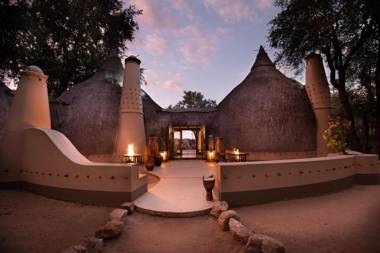 Hoyo Hoyo Safari Lodge