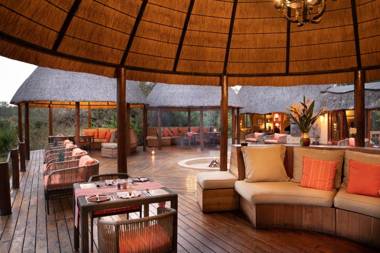 Hoyo Hoyo Safari Lodge